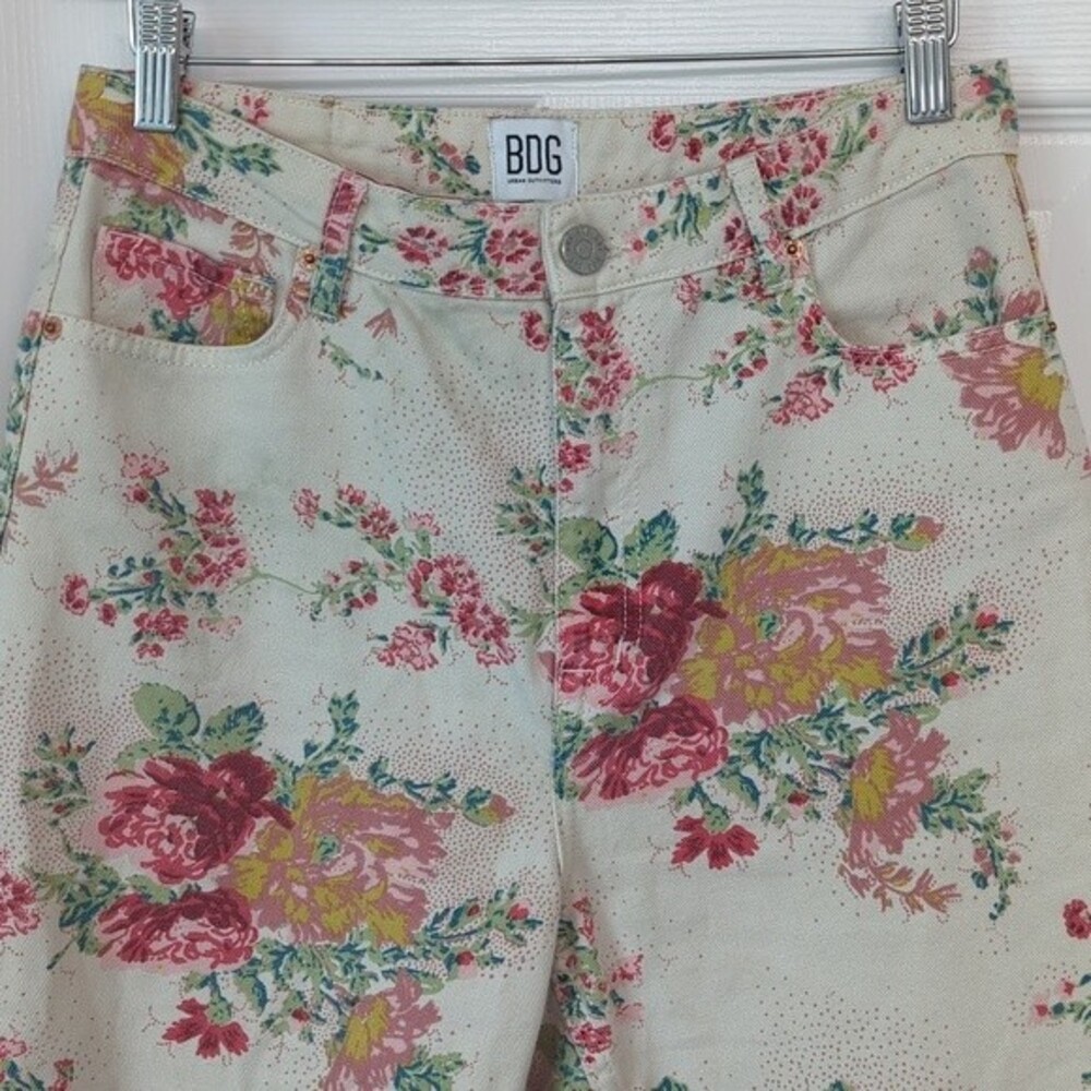 BDG Urban Outfitters 100% cotton cottagecore floral jeans size 28